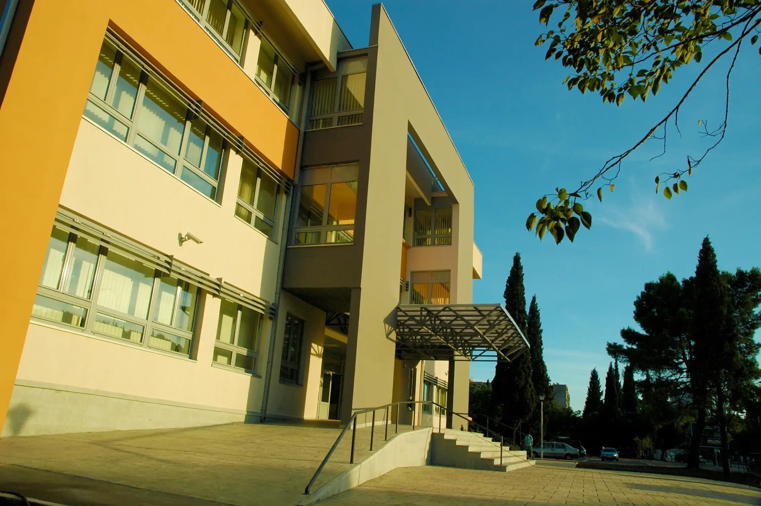 srednja ekonomska skola (11)