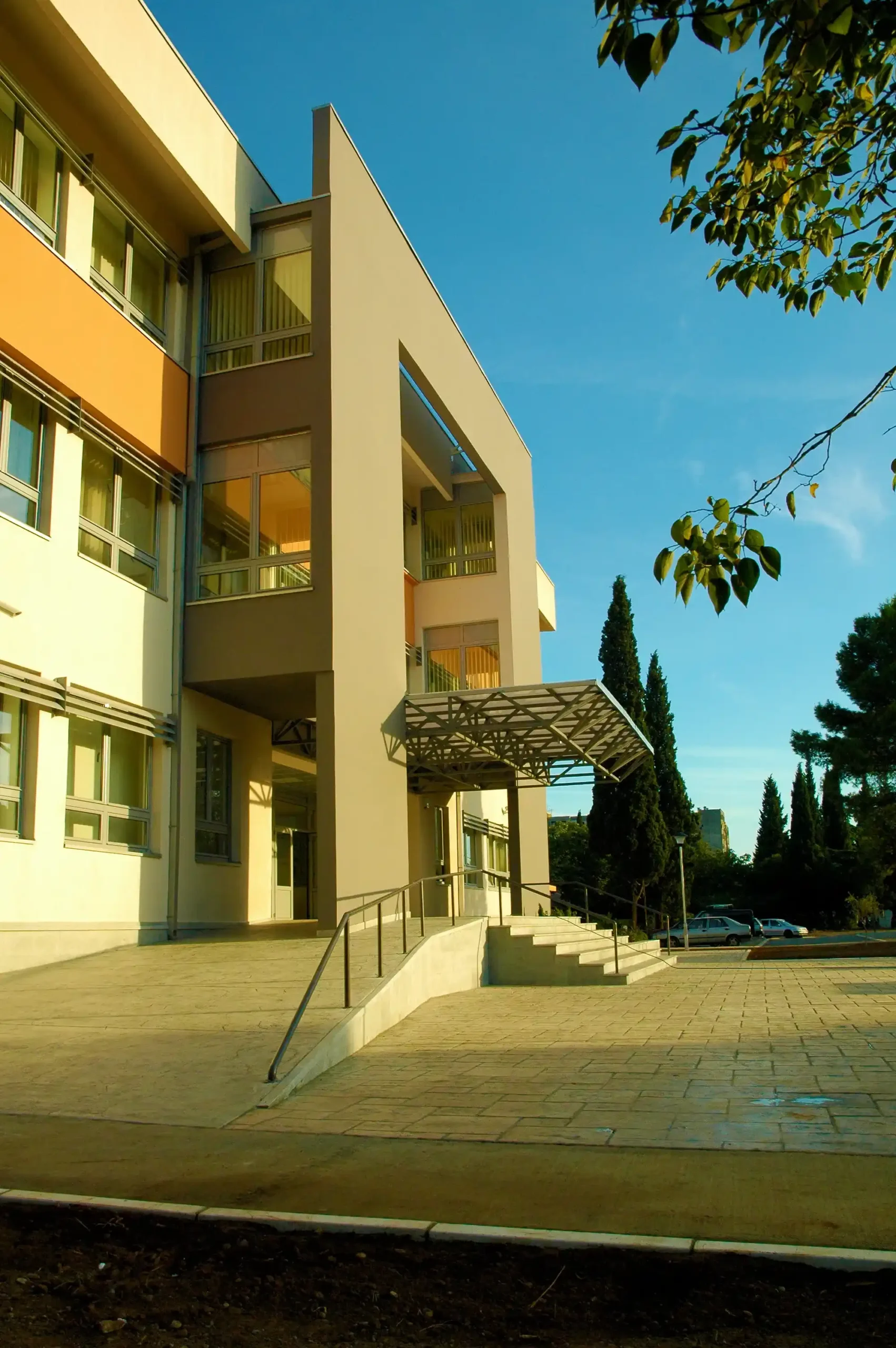 srednja ekonomska skola (13)