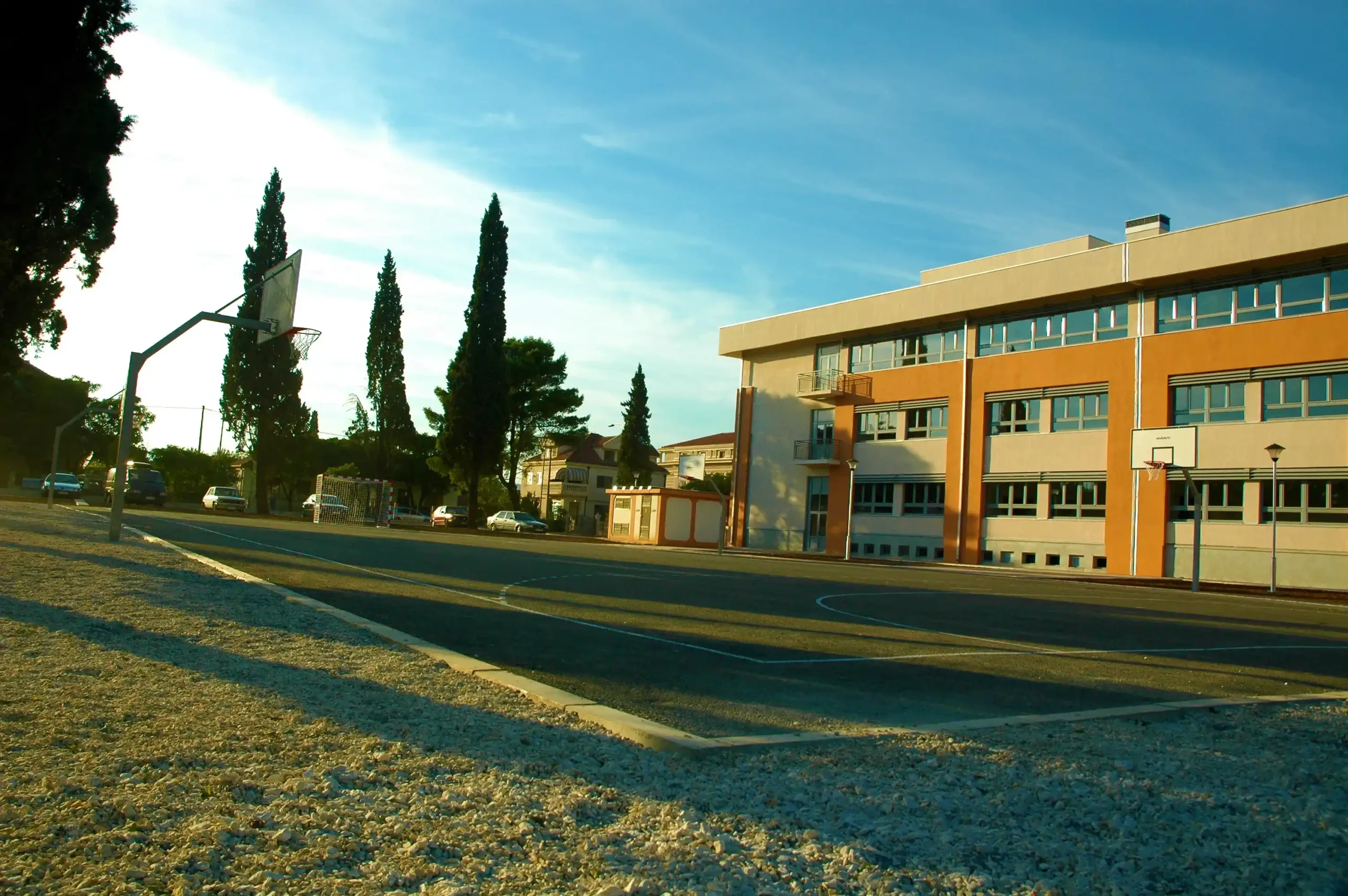 srednja ekonomska skola (2)