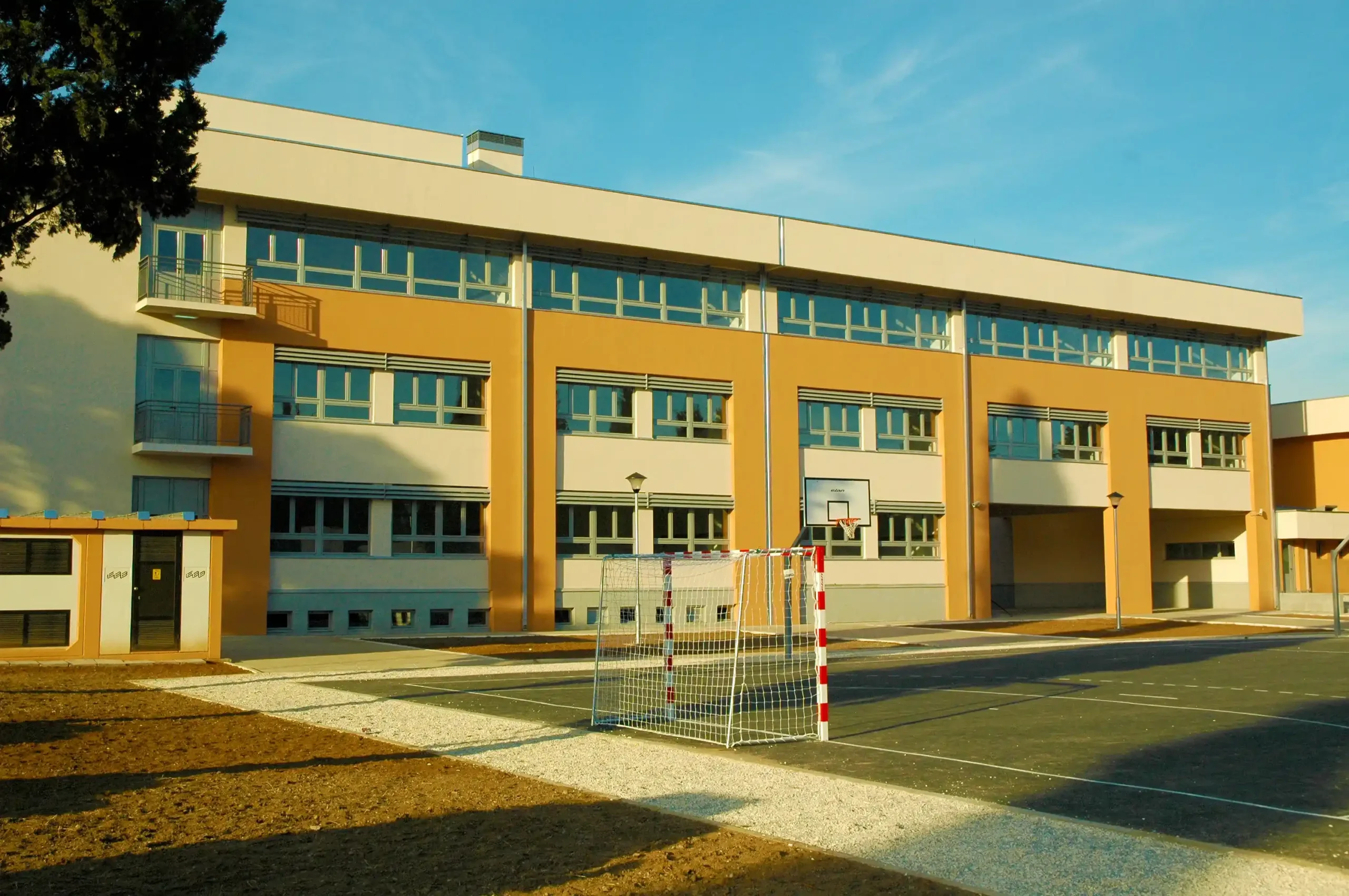 srednja ekonomska skola (23)