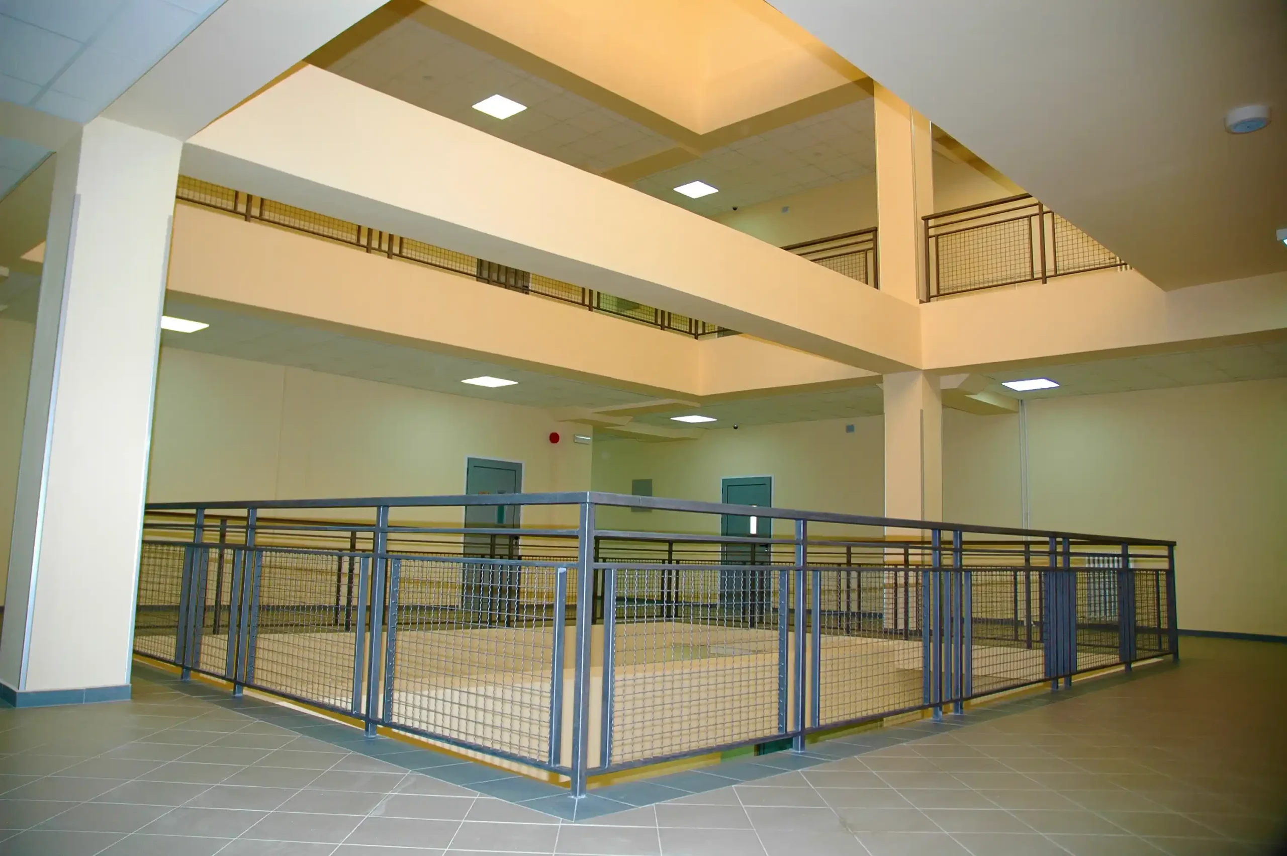 srednja ekonomska skola enterijer (17)