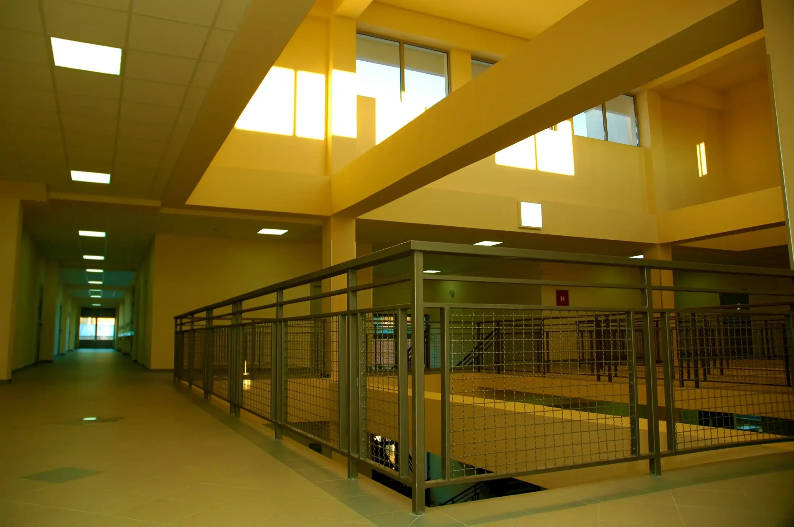 srednja ekonomska skola enterijer (2)