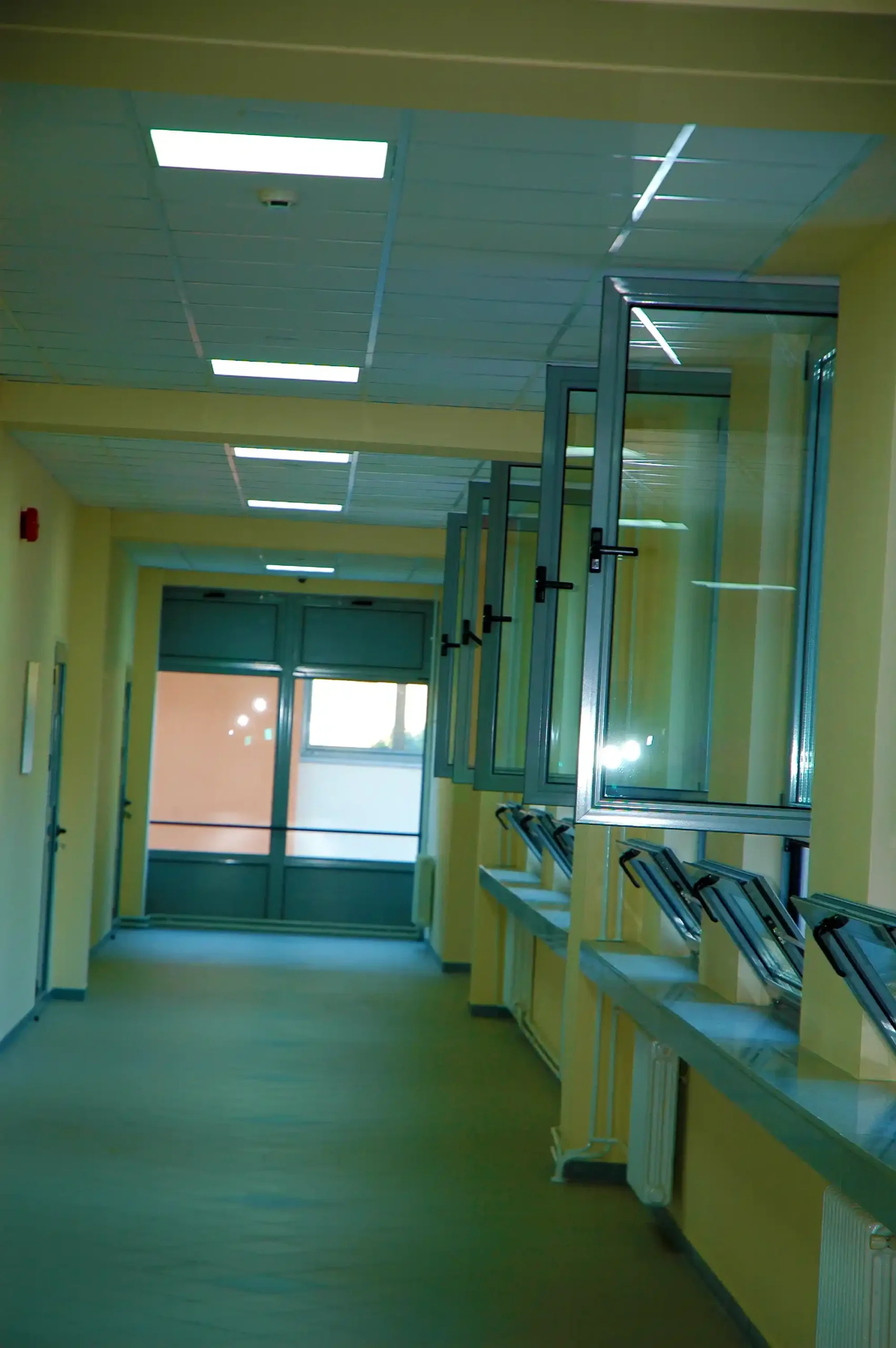 srednja ekonomska skola enterijer (22)