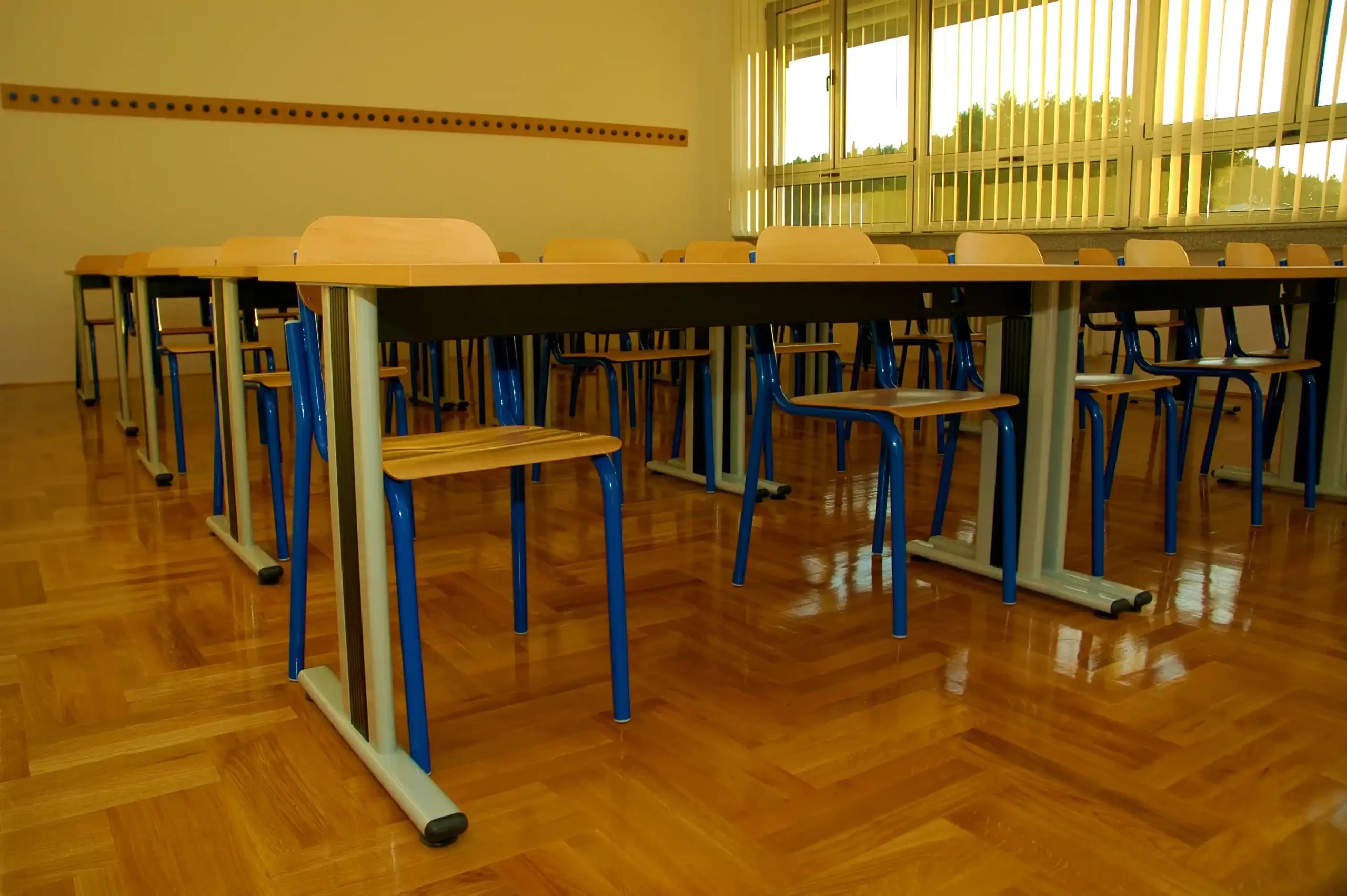 srednja ekonomska skola enterijer (4)
